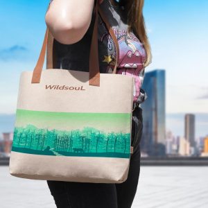 "Bolsas de fieltro reciclado sublimable con asas de polipiel – Personalización ecológica y elegante"