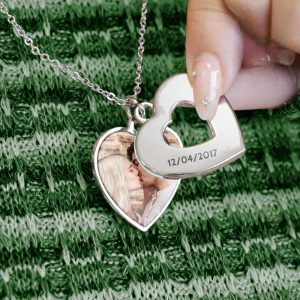"Collares doble colgante troquelado sublimable – Personalización única y elegante"