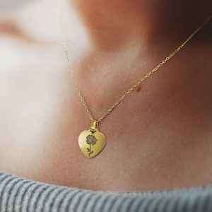 "Collares corazón para grabado – Personalización romántica y elegante"