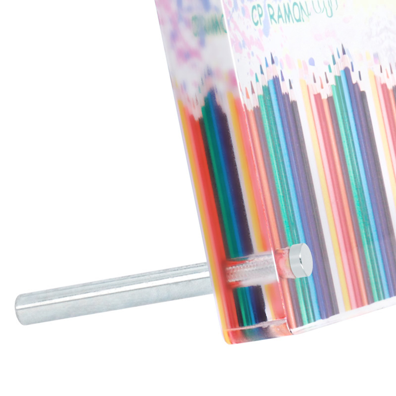 "Soportes metálicos de sobremesa para fotopanel – Estilo y resistencia decorativa"