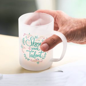 "Taza de cristal esmerilado sublimable, ideal para personalización con diseños elegantes"